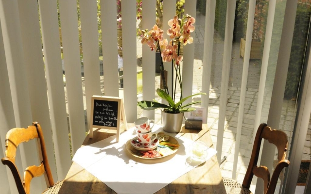 Fine Fleur Bed & Breakfast