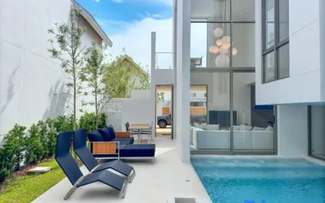 Modern Luxury Pool Villa Resort | near Bang Tao Beach | Phuket | Warm Plus