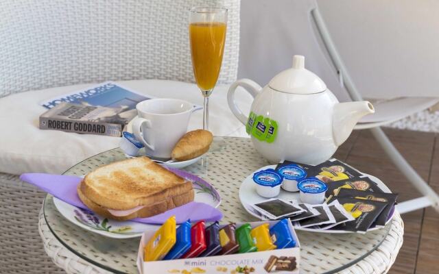 Sea View 2 Bed Apartment Close to Beach Hpi6768