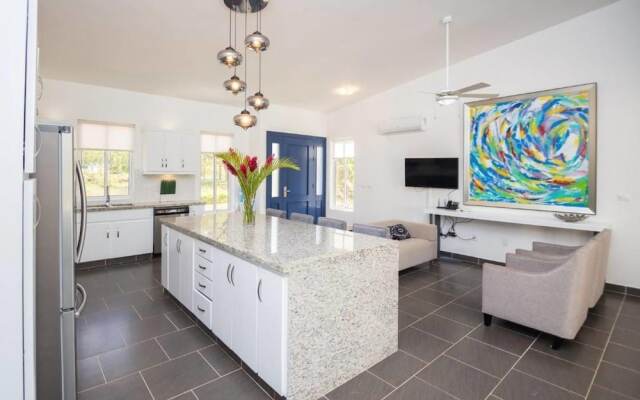 Spectacular Private 3 Bedroom Villa in Gated Community