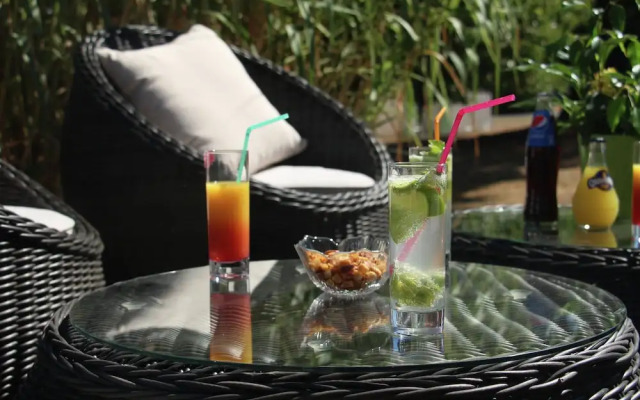 Semi-detached Bungalow With Microwave, in the Great Vendée