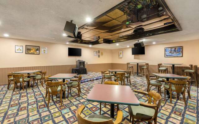 Clarion Hotel Anaheim Resort