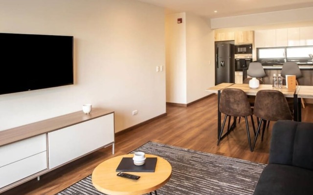 w Spotless 2BR With Balcony in Miraflores