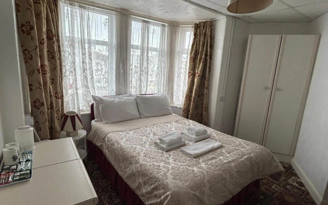 OYO Delton Hotel Blackpool Pleasure Beach