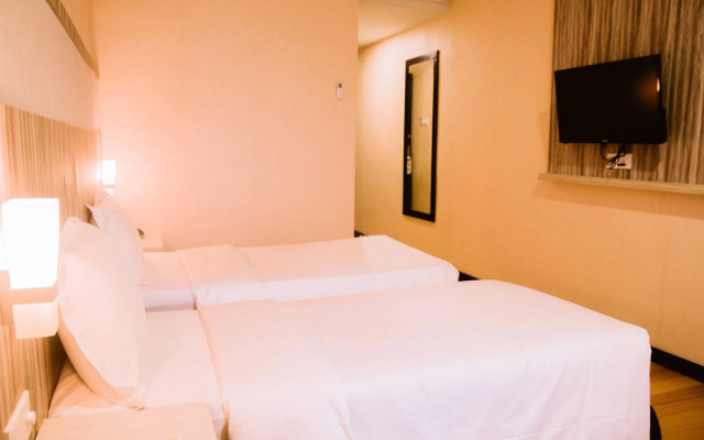 The Golden Bay Hotel Batam