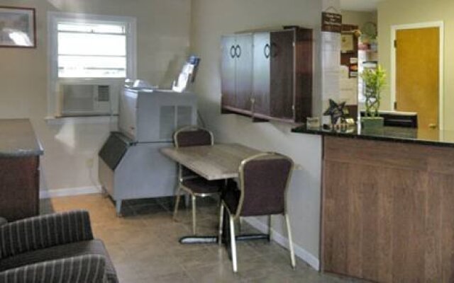 Budget Host Mel-Dor Motel