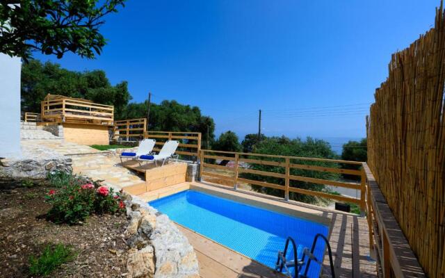 Kaliva Country House with private beach access and pool