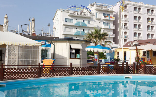 Hotel Luxor Beach