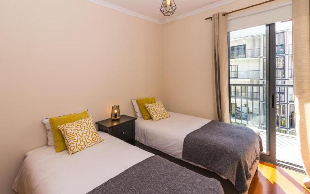 Acacia Apartment