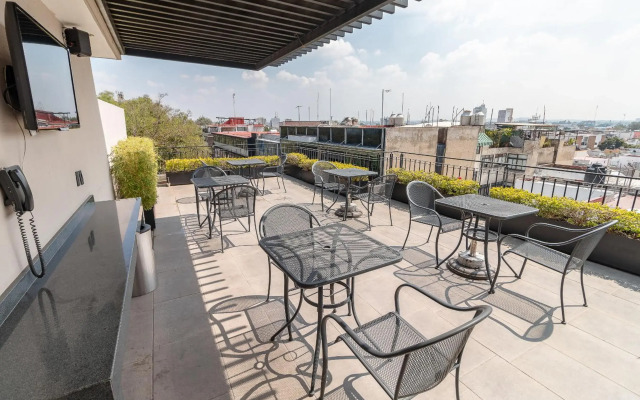 Six Hotel Guadalajara Expiatorio