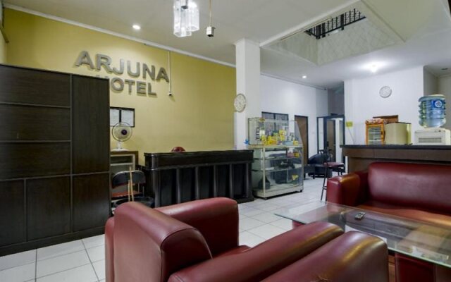 Zen Rooms Hotel Arjuna Bekasi