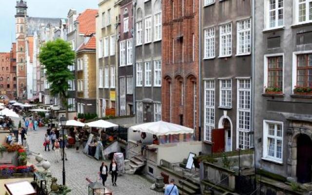 The Heart of Old Town Apartments