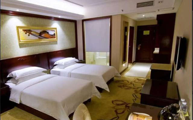 Vienna International Hotel (Qinzhou North District Government High Speed Railway Station)