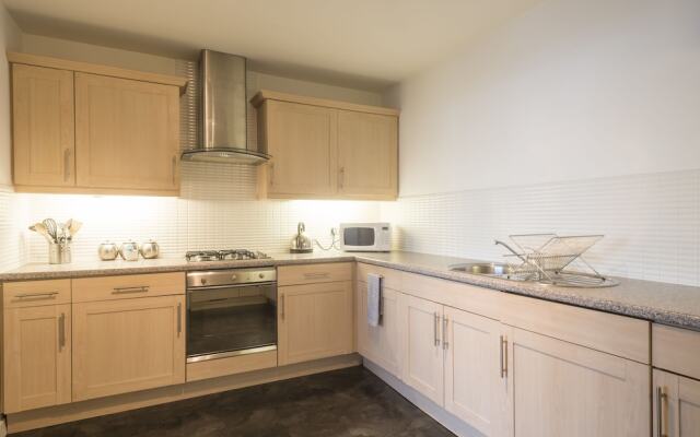 Fountain Court Apartments - EQ2