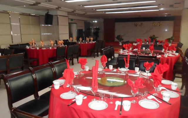 Chengde Bifeng Hotel