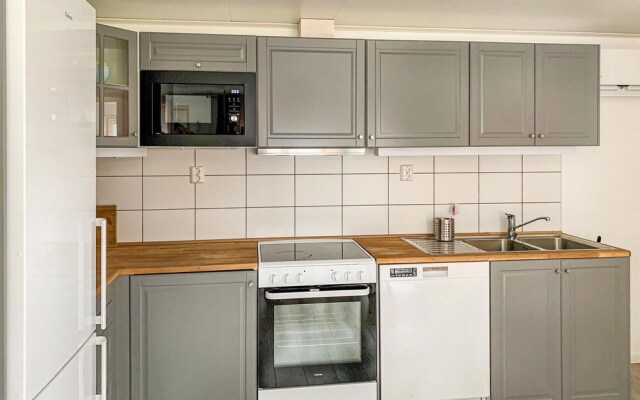 Beautiful Home in Löttorp With 4 Bedrooms and Wifi