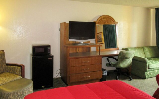 Rodeway Inn & Suites