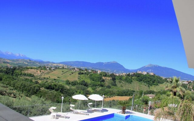 Mansion in Case Alte With Pool & Nature Trails