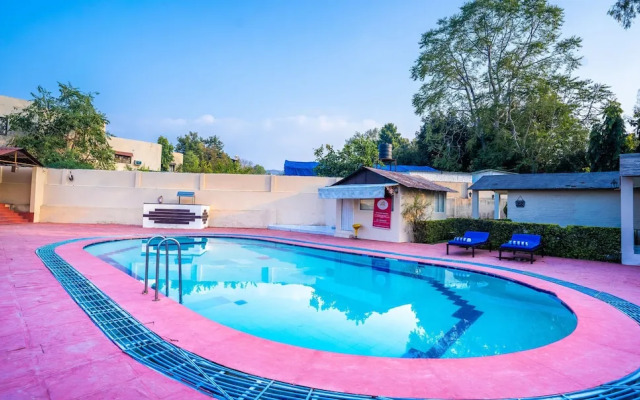 Glitz Ranthambore Safari Resort