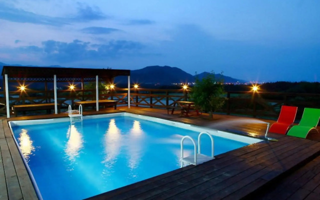 Aquamarine Pension