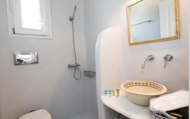 Luxury Sea View Apartment w shared pool