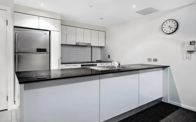 3BRM Broadbeach Skyline Nook