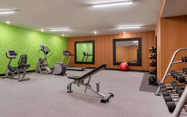 La Quinta Inn & Suites by Wyndham St Louis Route 66