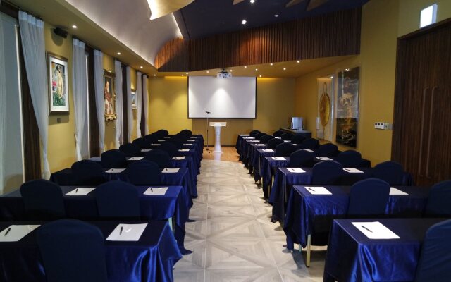 Hotel Leo