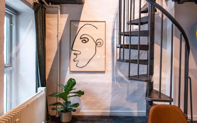 The Churchill Penthouse by Daniel&Jacob’s