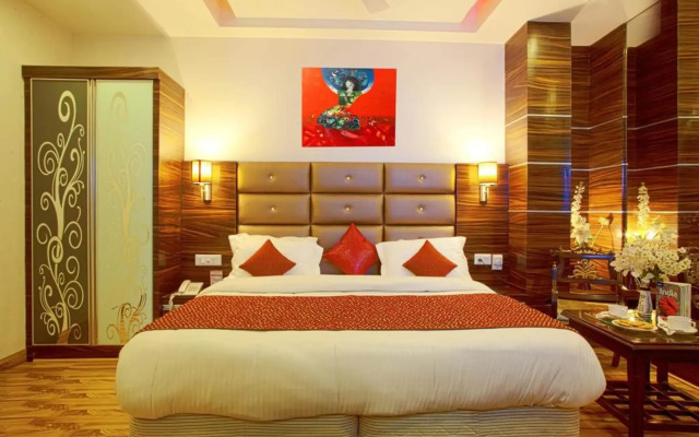 Hotel Delhi 55 @ New Delhi Railway Station