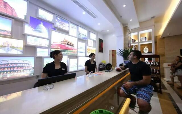 Yiwu Baide Theme Hotel