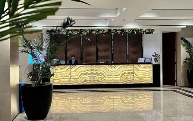 The Plaza Garden Hotel and Residences