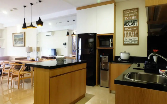 Direct Pool Access Lavenue Apartment