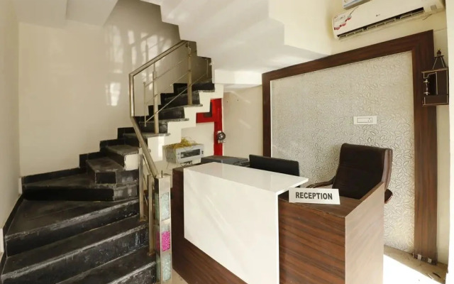 Hotel Aura by OYO Rooms