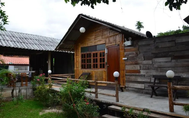 Pai Cat Hut Guesthouse