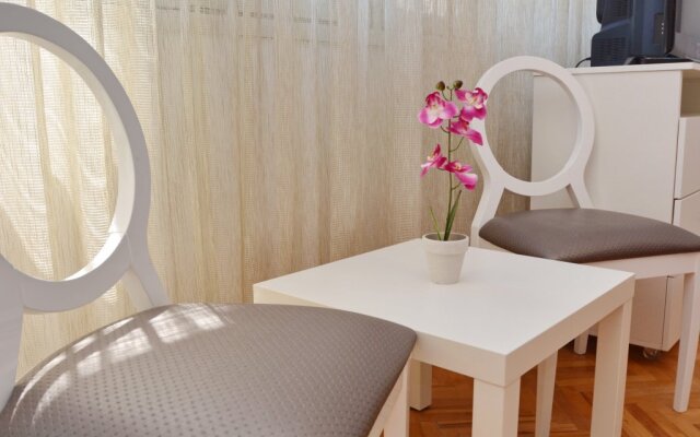 Studio Dimitris II Apartments