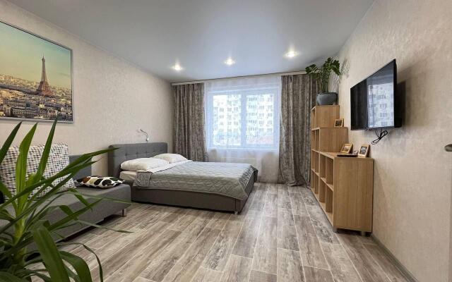 EasyRent on 68B Leningradskaya Street