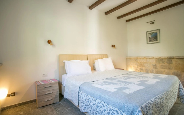 Garden Apartment Hotel