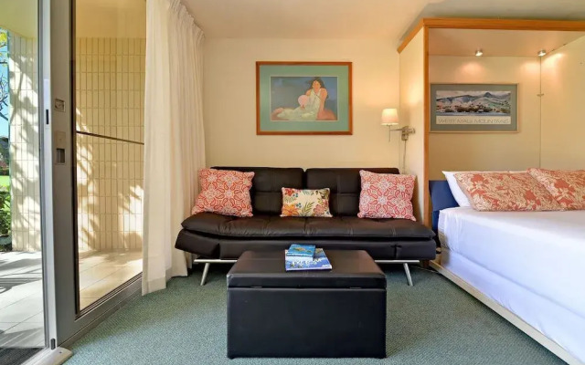 Napili Shores C116 by RedAwning