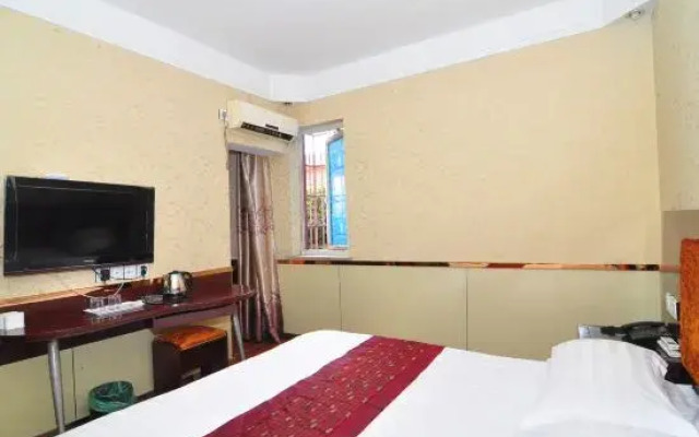 Town Haipeng Hotel
