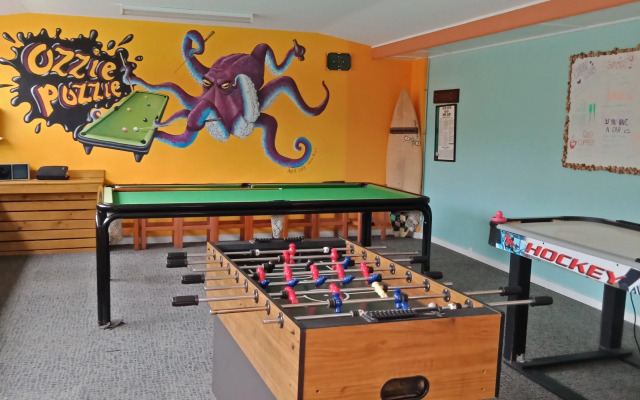 Ozzie Pozzie Backpackers