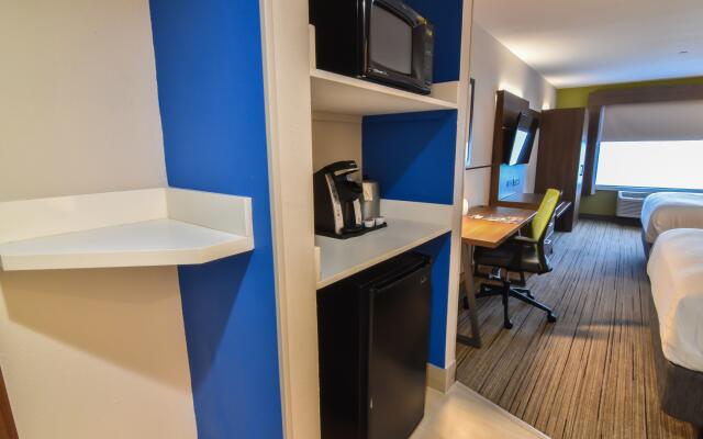 Holiday Inn Express & Suites Indianapolis Northwest by IHG