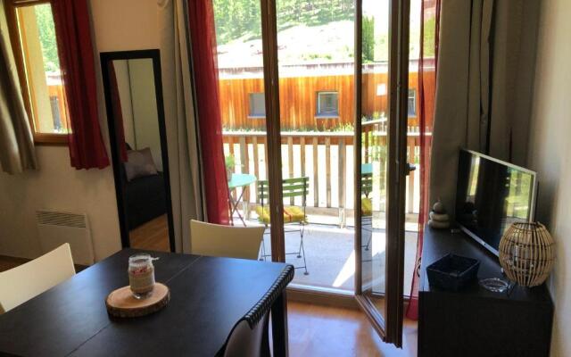 Studio vue piste + parking souterrain privatif inclus