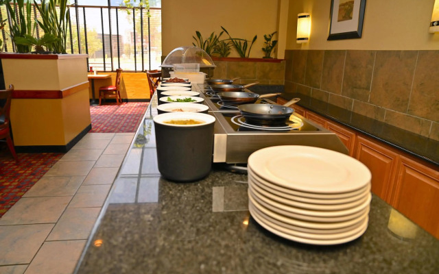 MCM Eleganté Hotel & Suites