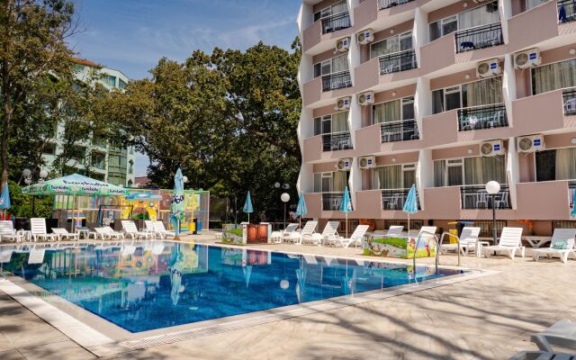 Prestige Deluxe Hotel Aquapark Club