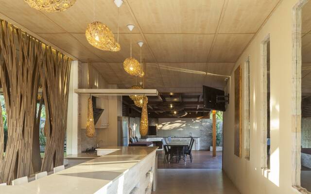 Dhevan Dara Resort & Spa