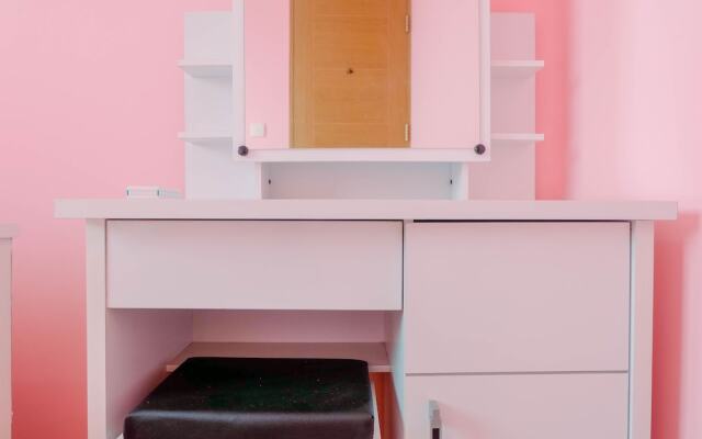 Homey and Stylist 1BR Gading Icon Apartment