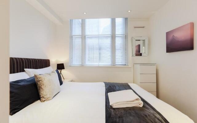Trafalgar Square Apartments