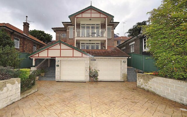 Kingsford 12 Shaw Furnished Apartment
