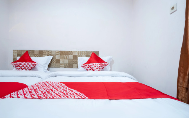 Super OYO 2285 Art Guest House Syariah